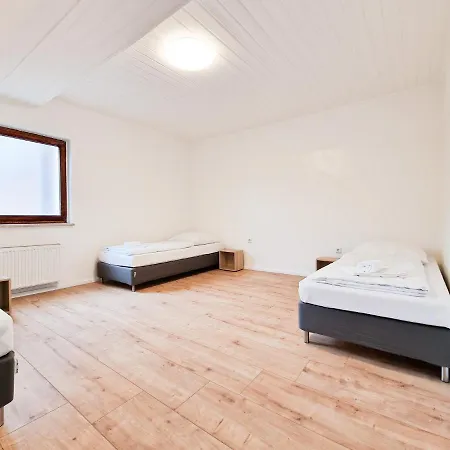 Raj Living - 4 Room Apartments - 30 Min Messe Dus Duisburg Exterior photo