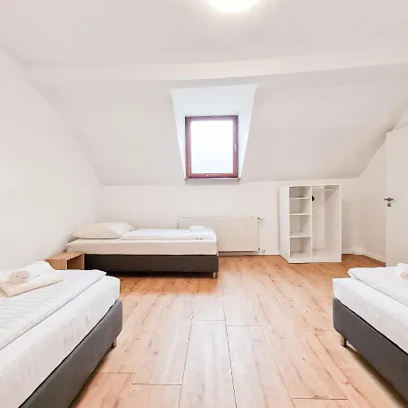 Raj Living - 4 Room Apartments - 30 Min Messe Dus Duisburg Exterior photo