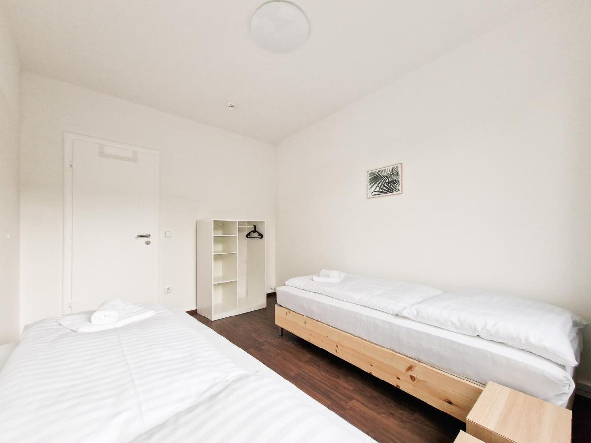 Raj Living - 1 Or 3 - 30 Min Messe Dus *